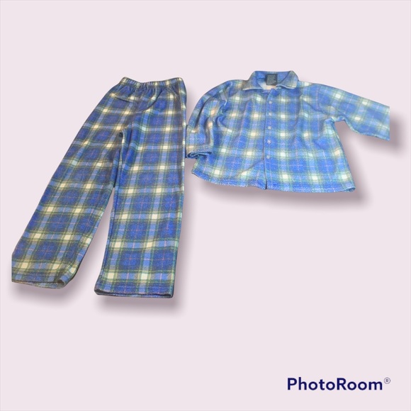 Flannel pjs - Picture 1 of 4